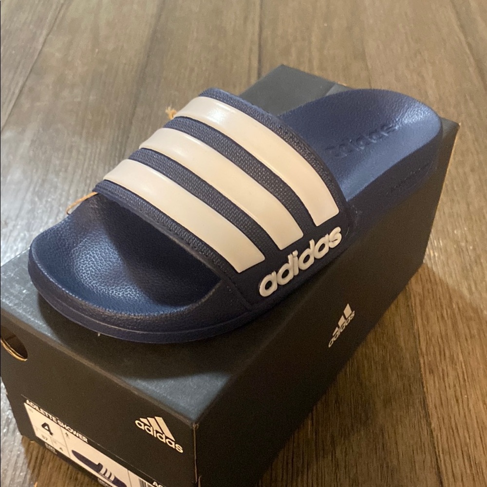 Adidas Adilette shower slides. Kids size 4.  NIB